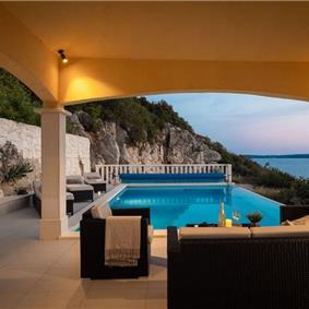 3 Bedroom Villa in Uvala Ljubljeva near Trogir, sleeps 6-7